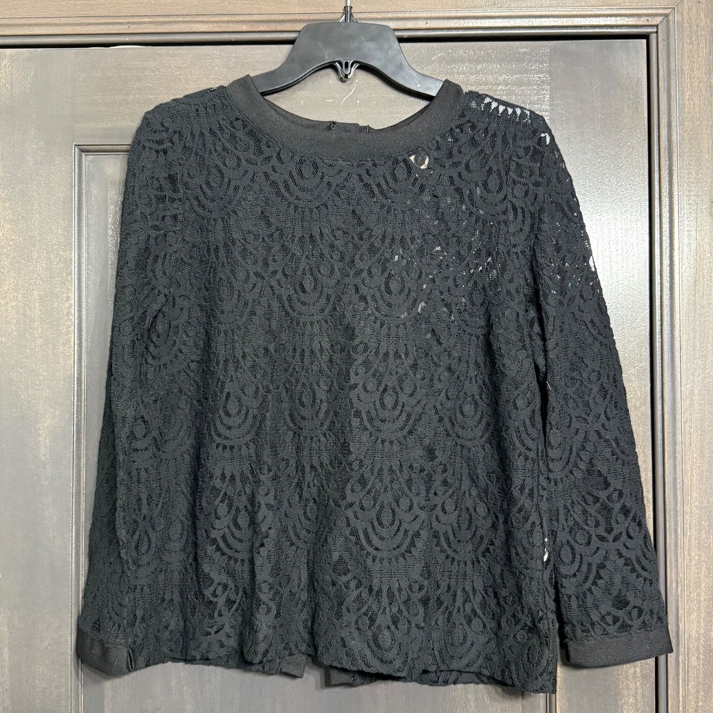 Banana Republic Womens Black Lace Button Back Long Sleeve Top Crew Neck Medium‎